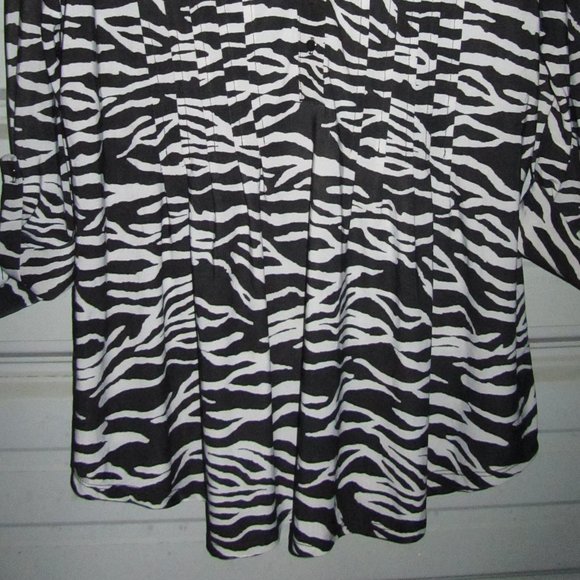 1X Plus Size Womens Black/white zebra print blouse top shirt stretchy dressy! - Picture 3 of 3